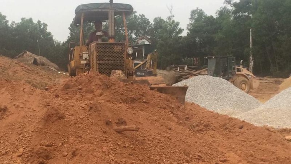 Hà Tĩnh: Nhà thầu thi công đập nước gian dối, dân lo lắng về chất lượng! - 3 Hà Tĩnh: Nhà thầu thi công đập nước gian dối, dân lo lắng về chất lượng! - 3