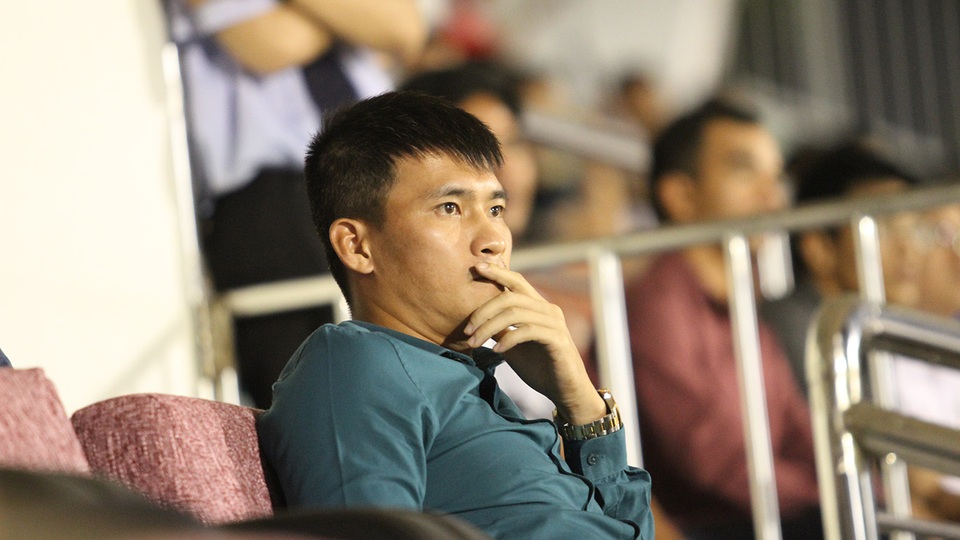 Đội bóng của Công Vinh chia điểm đáng tiếc với B.Bình Dương trên sân nhà - 3 Công Vinh tiếc rẻ khi đội nhà không thể bảo toàn chiến thắng (ảnh: Trọng Vũ)