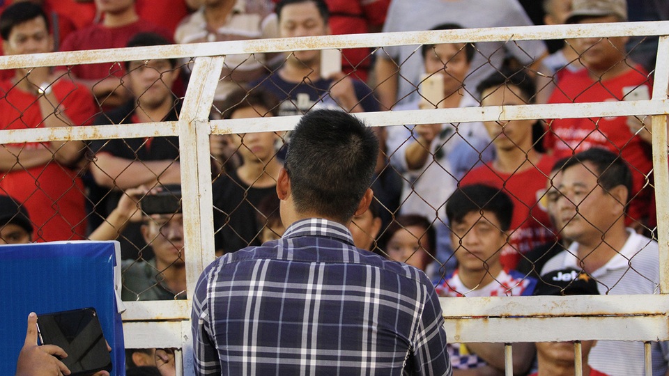 Đội nhà đá kém, quyền chủ tịch Lê Công Vinh xin lỗi người hâm mộ - 5 Đội nhà đá kém, quyền chủ tịch Lê Công Vinh xin lỗi người hâm mộ - 5