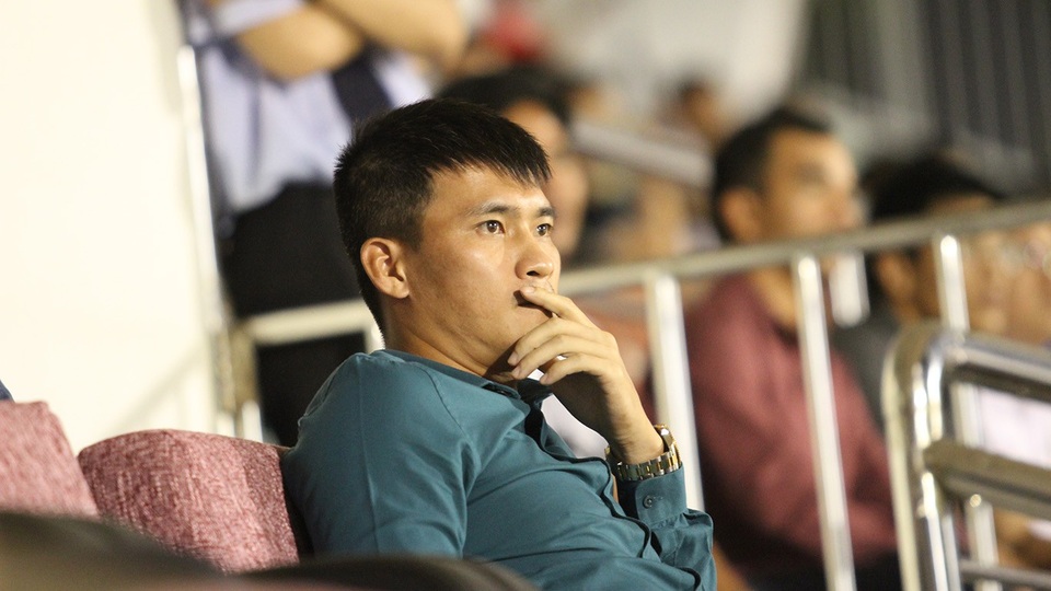 Quyền chủ tịch CLB TPHCM Lê Công Vinh cho biết đội sẽ cải tổ lực lượng mạnh mẽ, hướng đến việc cạnh tranh thành tích ở V-League 2018 (ảnh: Trọng Vũ)