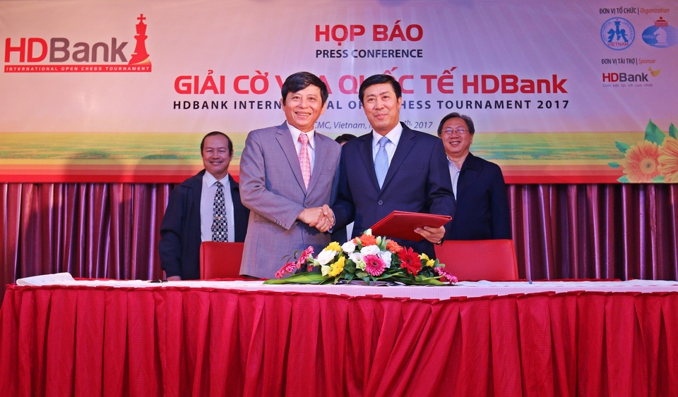 Ông Nguyễn Phước Trung: “Giải HDBank giúp quảng bá hình ảnh cờ vua Việt Nam ra quốc tế” - 1 TTK Liên đoàn cờ Việt Nam Nguyễn Phước Trung (trái) khẳng định giải cờ vua quốc tế HDBank có đẳng cấp rất cao