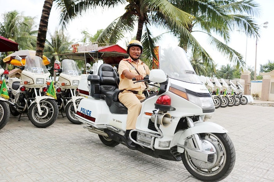 Cận cảnh lực lượng CSGT dẫn đoàn tại Tuần lễ Cấp cao APEC - 3 Honda Goldwing 1500cc