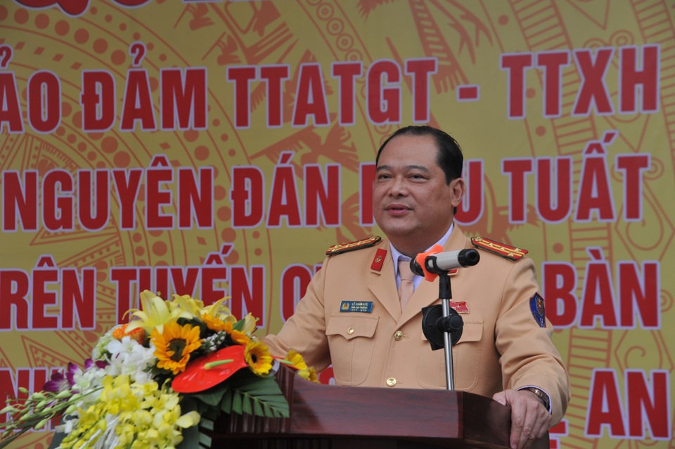 Cảnh sát giao thông bắt đầu xử lý vi phạm cao điểm Tết - 2 Đại tá Lê Xuân Đức - Phó Cục trưởng Cục CSGT