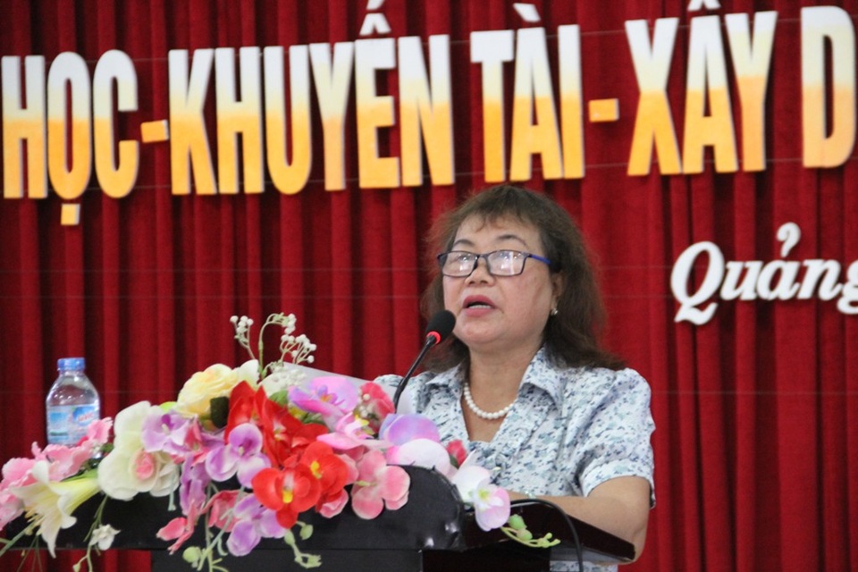 Quảng Trị: 6 tháng đầu năm, Qũy Khuyến học toàn tỉnh huy động được hơn 20 tỷ đồng - 3 Bà Nguyễn Thị Hồng Vân, Chủ tịch Hội Khuyến học tỉnh Quảng Trị nhấn mạnh tầm quan trọng của khuyến học, khuyến tài