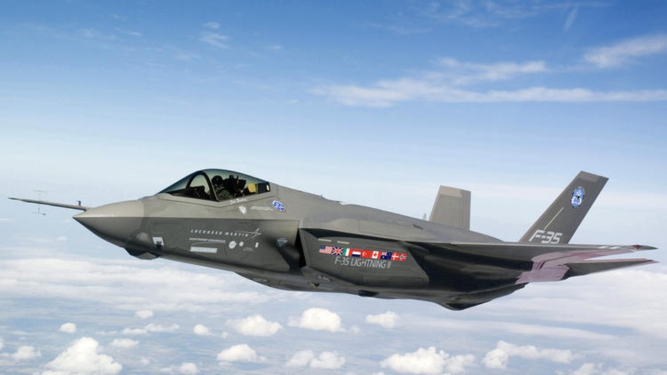 Trung Quốc phát triển radar “soi thấu” máy bay tàng hình - 1 Máy bay F-35 Lightning II của Mỹ (Ảnh: Không quân Mỹ)
