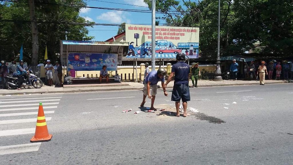 Hiện trưởng vụ tai nạn ở ngã ba Dạ Lê, Quốc lộ 1A