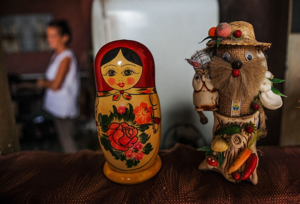 Di sản Liên Xô trong lòng Cuba - 3 Những búp bê biểu tượng của nước Nga cũng được nhìn thấy tại Cuba.