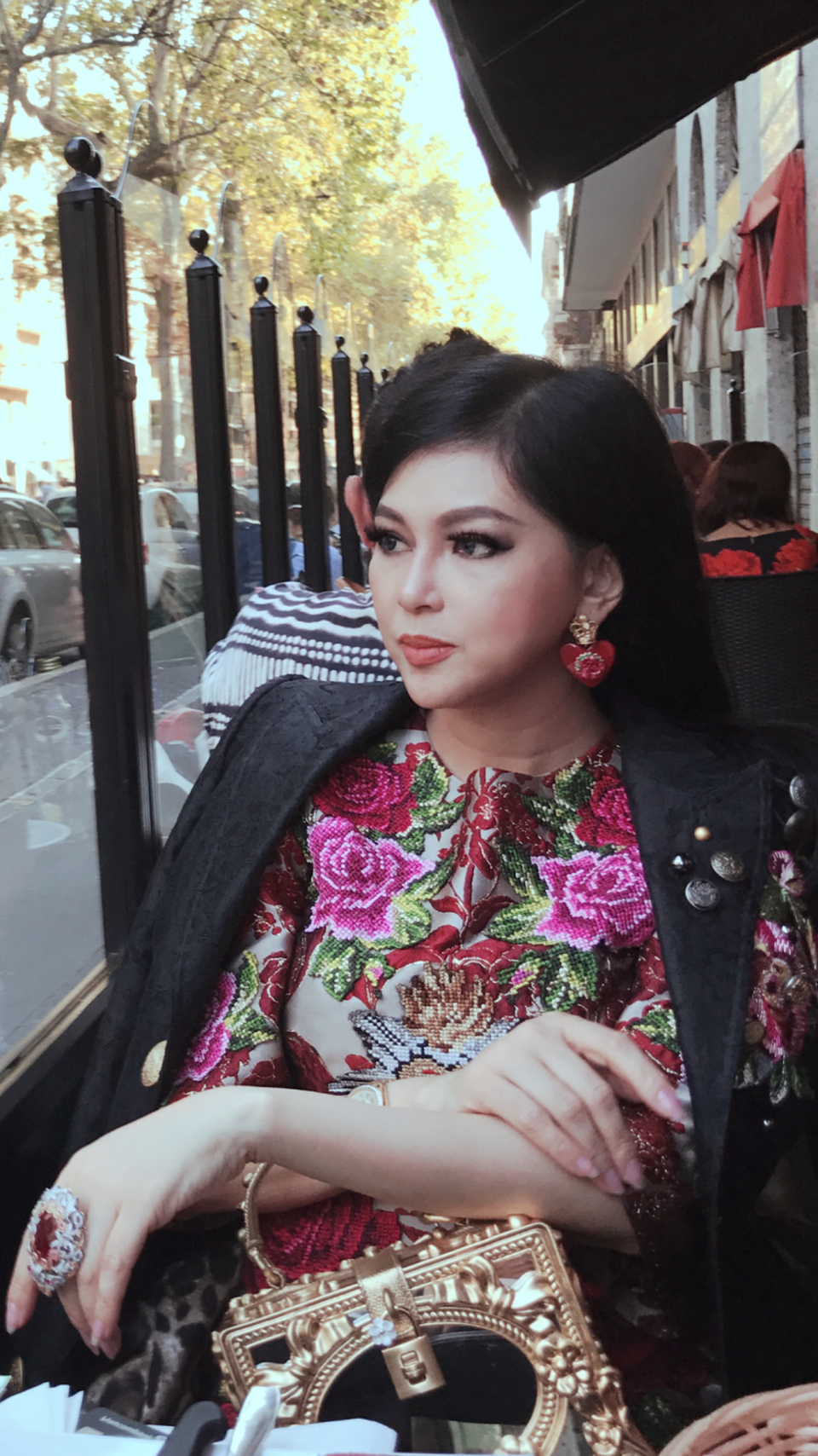 Bí mật về hot girl “Hội con nhà giàu” - ái nữ của Johnathan Hạnh Nguyễn - 8 Đến nay, nữ doanh nhân Thủy Tiên đang quản lý 25 công ty.