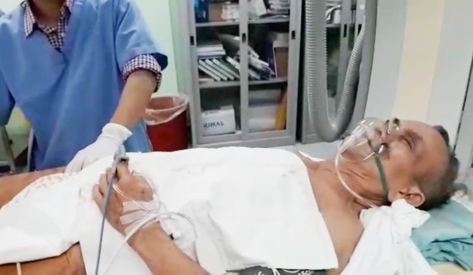 Cứu sống cụ ông 82 tuổi đột quỵ nặng bằng dụng cụ cơ học - 1 Cụ Tôn Thất T. lúc mới vào viện có nguy cơ tử vong cao do đột quỵ nặng