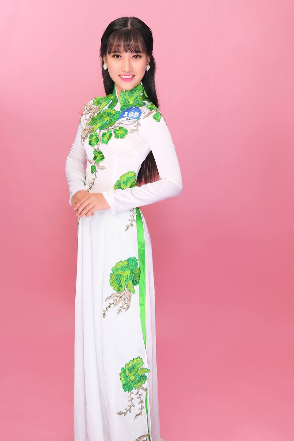 Lộ diện 16 nữ sinh "đua" ngôi vị Hoa khôi HS, SV Cần Thơ 2017 - 5
Phạm Thị Hồng Mai (SN 1998, CĐ Kinh tế - Kỹ thuật Cần Thơ).