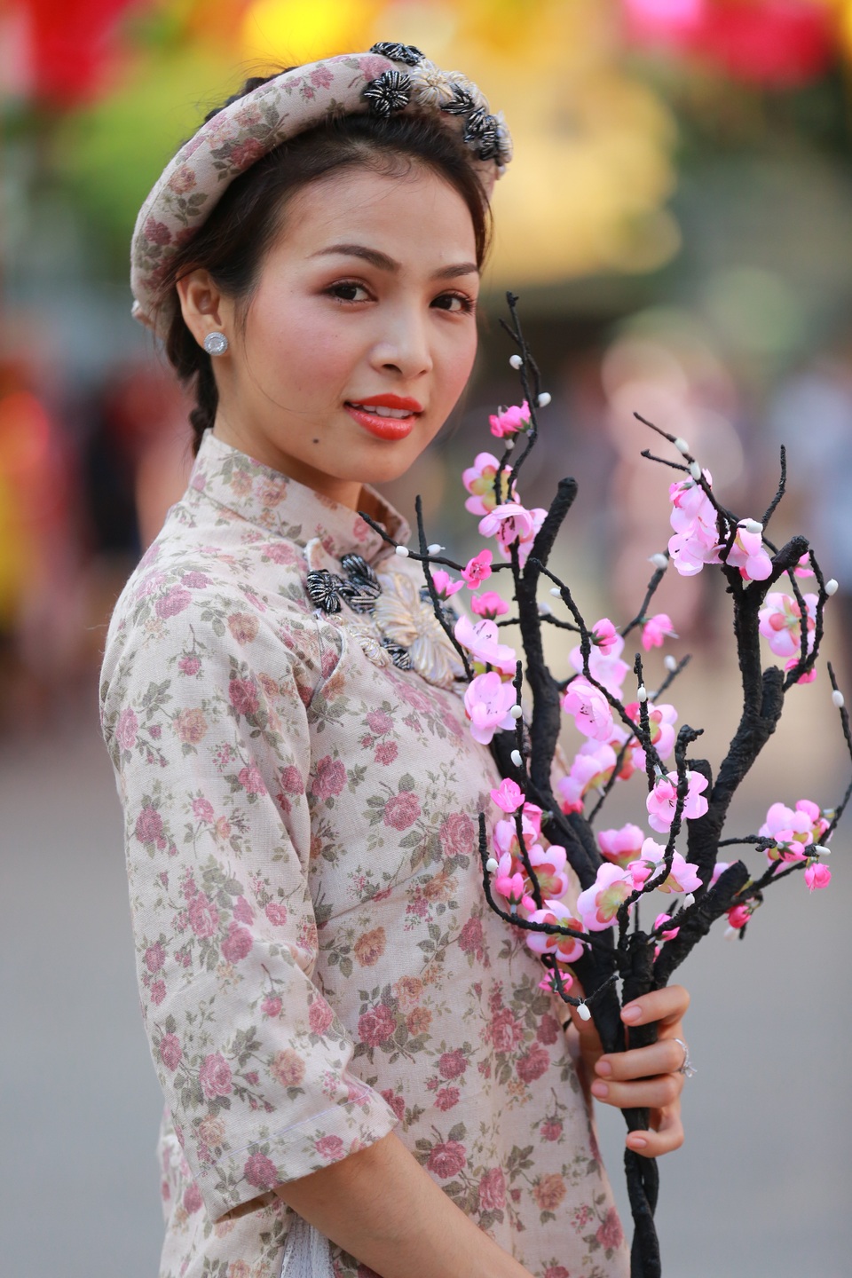 Chiêm ngưỡng vẻ đẹp lai của “bạn gái tin đồn” Phúc Lâm - 2 Chiêm ngưỡng vẻ đẹp lai của “bạn gái tin đồn” Phúc Lâm - 2