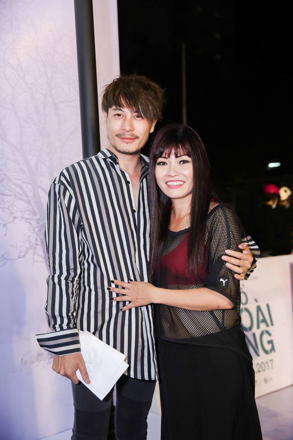 Cát Phượng không ngại tình tứ với bạn trai kém 8 tuổi trước mặt Thái Hoà - 10