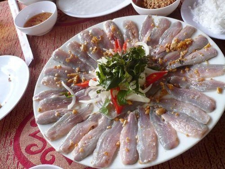 Du xuân Ninh Bình, thưởng thức đặc sản đất kinh đô Hoa Lư - 4 Món gỏi cá nhệch thể hiện sự khéo léo của con người Ninh Bình.