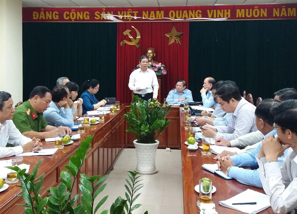Ngày 10/6, Bộ GD-ĐT sẽ giao đề thi cho các địa phương - 2 Lãnh đạo tỉnh Đồng Nai báo cáo công tác chuẩn bị kỳ thi THPT quốc gia 2017 tại địa phương này