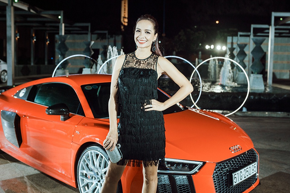 Dàn người đẹp chinh phục trong đêm hội Audi - 11