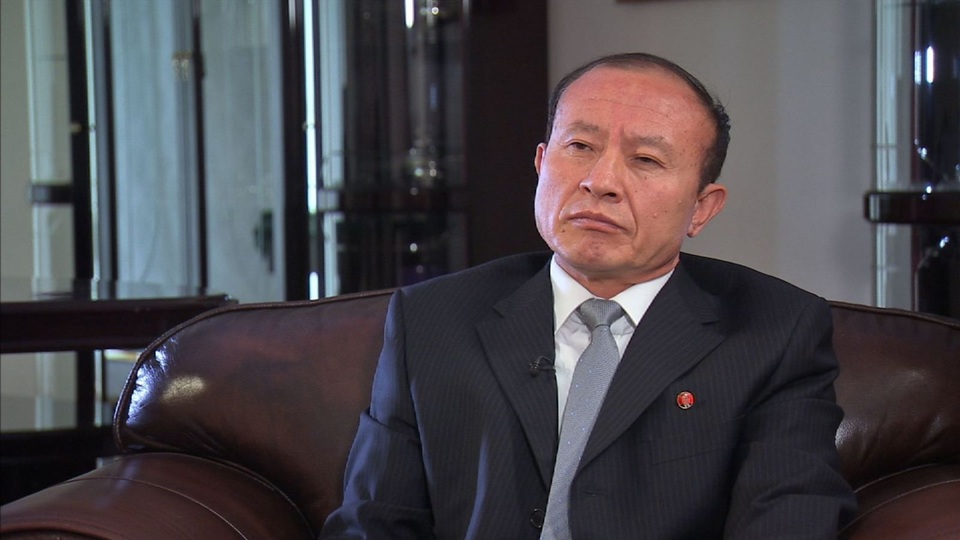 Đại sứ Triều Tiên cảnh báo biến lực lượng Mỹ thành tro tàn - 1 Đại sứ Triều Tiên tại Anh Choe Il (Ảnh: Sky)