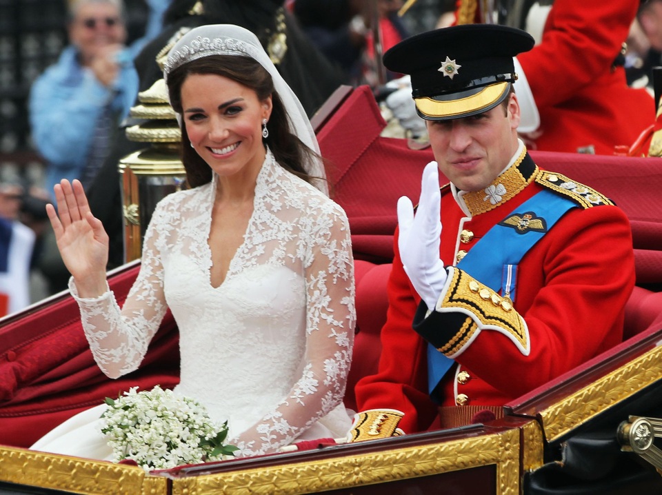Hoàng gia Anh sẽ chi bao nhiêu cho đám cưới của Hoàng tử Harry? - 2 Hoàng tử William và Công nương Catherine tổ chức đám cưới năm 2011 (Ảnh: Getty)
