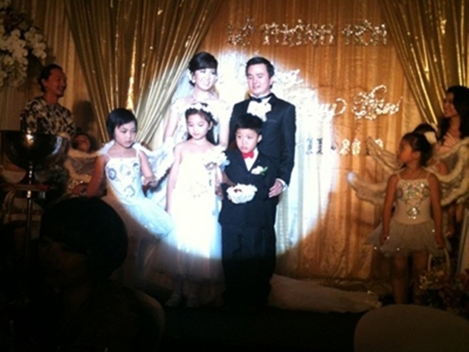 Bí mật lên xe hoa vào ngày 26/11/2010, Á hậu Thụy Vân khiến không ít người bất ngờ.