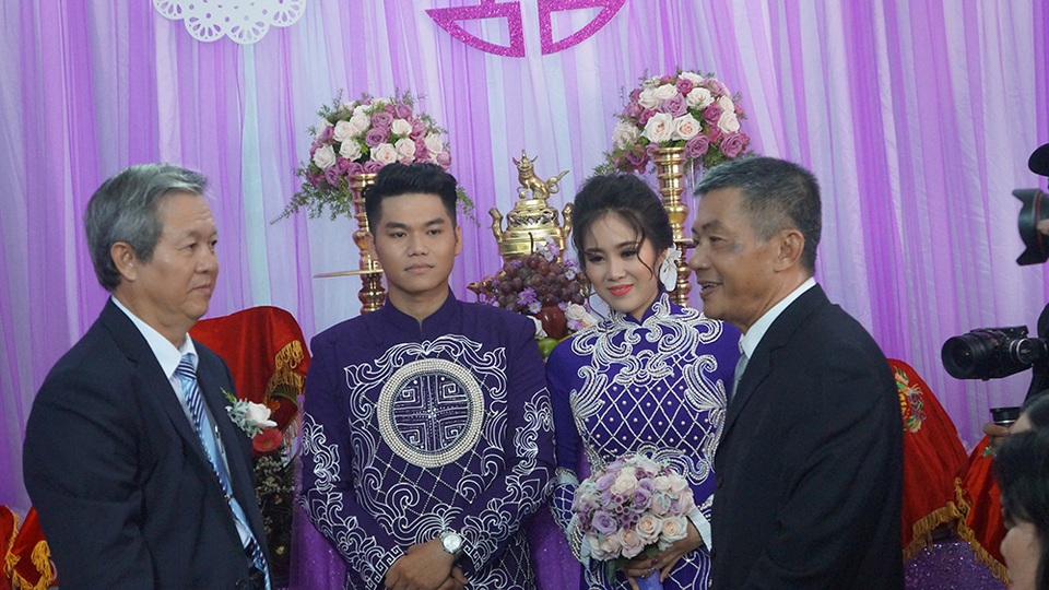 Diễn viên Lê Phương hạnh phúc bên chồng mới - 11