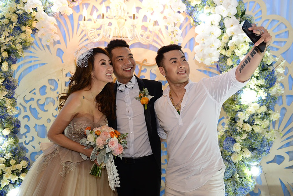 Sao Việt háo hức đến dự đám cưới Mai Quốc Việt - 10