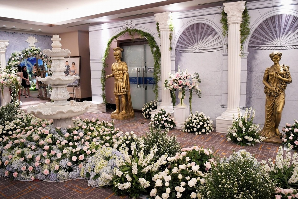 Chưa kể đến những bức tượng được tạc riêng cho lễ cưới được.