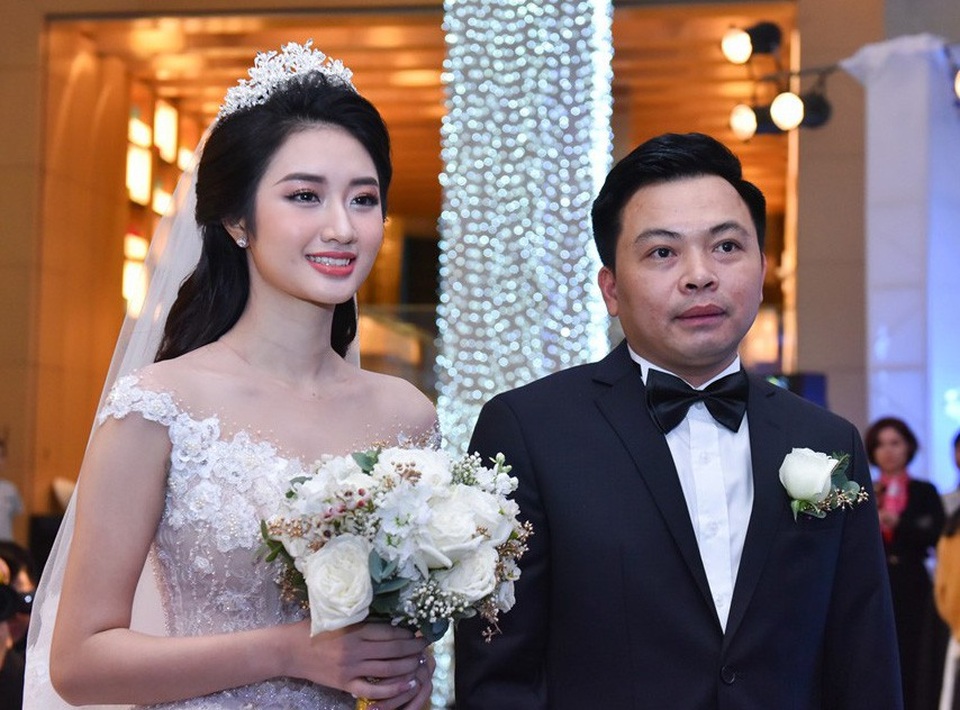 Những đám cưới "gây sốt" của sao Việt trong năm 2017 - 2 Những đám cưới "gây sốt" của sao Việt trong năm 2017 - 2