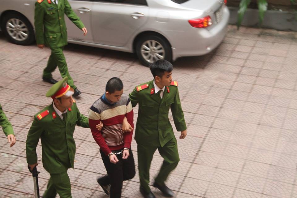 Tuyên án chung thân kẻ giết bạn rồi phi tang xác xuống sông - 2 Mức án chung thân cho Nguyễn Quốc Dương với 2 tội danh giết người và cướp tài sản
