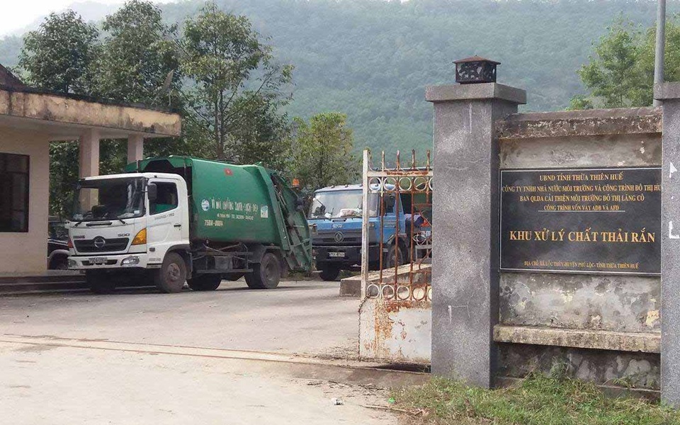 Dân tiếp tục thức đêm ra đường chặn xe chở rác - 4
Khu xử lý chất thải rắn Lộc Thủy, nơi xảy ra sự việc.