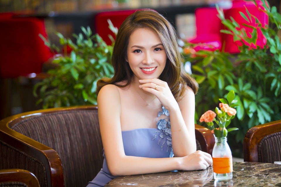 Đan Lê ứng xử thế nào nếu chồng lăng nhăng như Phan Hải “Người phán xử”? - 1 Tiết lộ phim Người phán xử vẫn đang tiếp tục quay bổ sung, diễn viên Đan Lê khiến công chúng tò mò về kết phim.