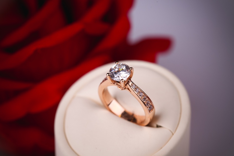 Quà 8/3 cho một nửa thế giới - 6
Những mẫu nhẫn Solitaire tinh tế đến từng đường nét