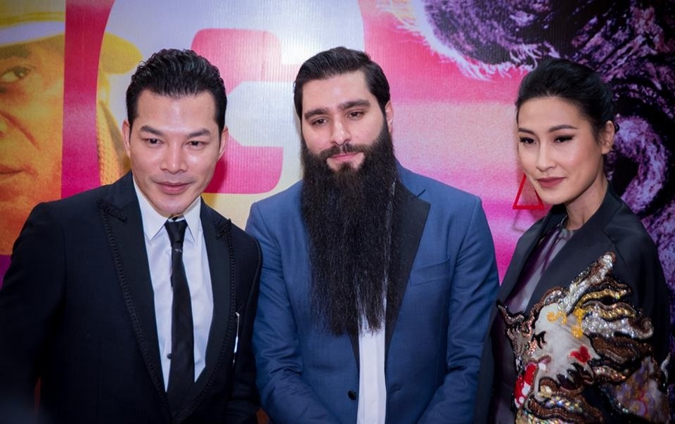 Đông đảo sao Việt háo hức gặp gỡ đạo diễn phim "Kong: Đảo đầu lâu" tại Việt Nam - 2 Kathy Uyên và diễn viên Trần Bảo Sơn bên đạo diễn nổi tiếng