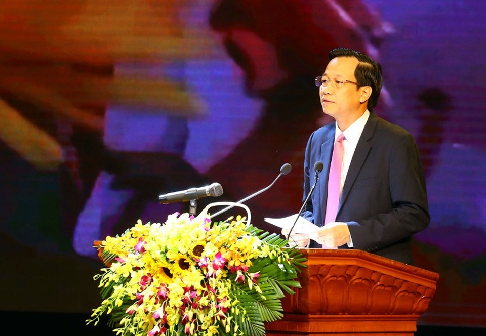 “Máu đào các liệt sĩ đã nhuộm thắm lá cờ Tổ quốc” - 5 “Máu đào các liệt sĩ đã nhuộm thắm lá cờ Tổ quốc” - 5