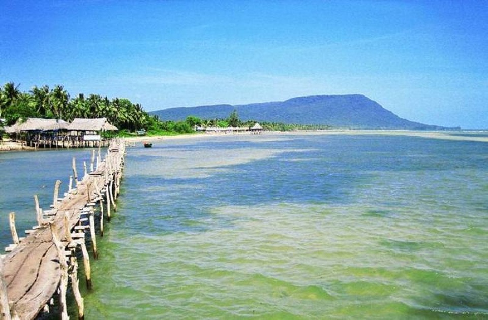 8 hòn đảo thiên đường đẹp "quên lối về" ở Việt Nam - 9 Vẻ đẹp như thiên đường nơi hạ giới của quần đảo Bà Lụa.