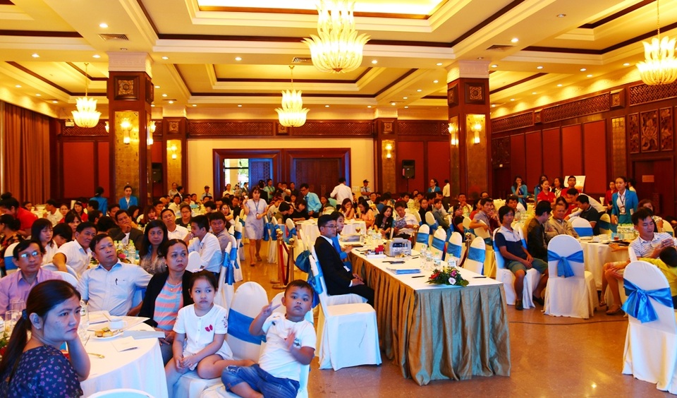 Giao dịch bùng nổ tại sự kiện mở bán nhà đất trên địa bàn TP Huế - 2 Nhiều gia đình, người dân và nhà đầu tư Huế quan tâm về nhà đất đã tham dự tại sự kiện