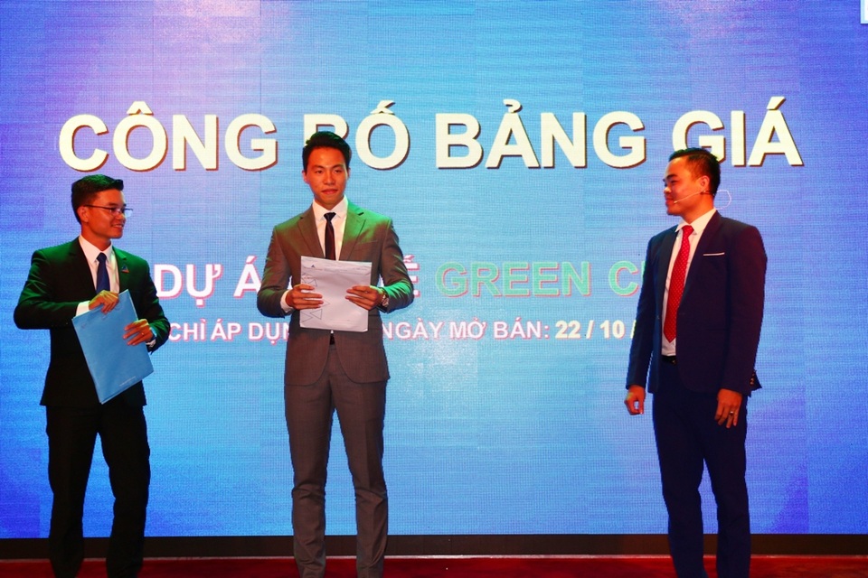Giao dịch bùng nổ tại sự kiện mở bán nhà đất trên địa bàn TP Huế - 4 Công bố bảng giá các gói giao dịch nhà đất