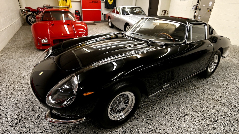 Vì sao Ferrari từ chối bán xe cho một tỷ phú? - 5 Vì sao Ferrari từ chối bán xe cho một tỷ phú? - 5