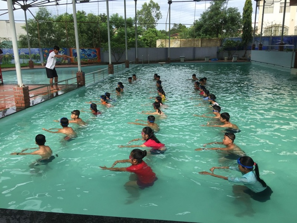 Dạy bơi cho trẻ: Giải pháp giảm thiểu nguy cơ đuối nước dịp hè - 1
Các lớp dạy bơi sẽ giúp nâng cao kỹ năng phòng tránh đuối nước cho các em