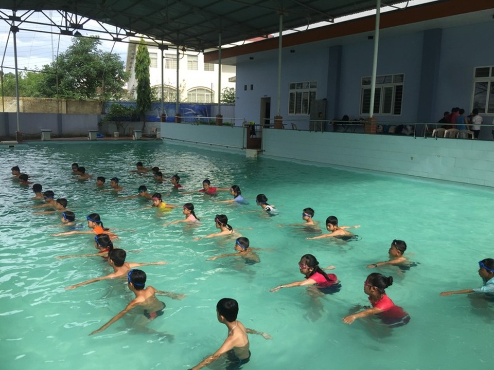 Dạy bơi cho trẻ: Giải pháp giảm thiểu nguy cơ đuối nước dịp hè - 3
Việc rèn luyện kỹ năng bơi cho các em là giải pháp cần thiết giảm thiểu rủi ro đuối nước, để các em tự cứu mình