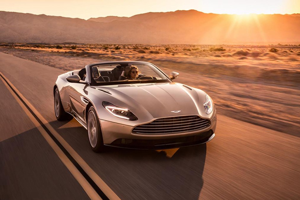 Aston Martin DB11 Volante mui trần chính thức ra mắt - 14 Aston Martin DB11 Volante mui trần chính thức ra mắt - 14
