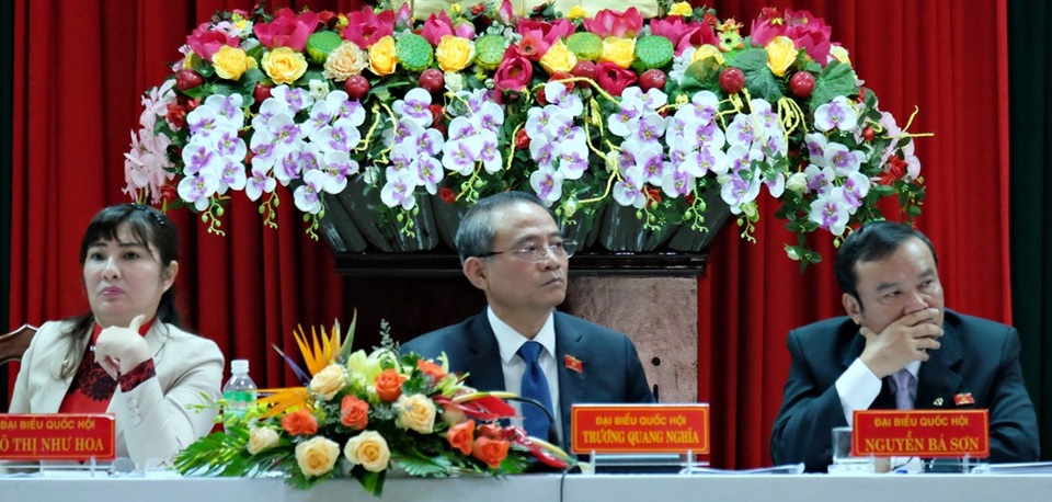 Bí thư Đà Nẵng trả lời câu hỏi “khó” của cử tri về Chủ tịch Huỳnh Đức Thơ - 1 Các đại biểu Quốc hội TP Đà Nẵng tiếp xúc cử tri tại quận Cẩm Lệ chiều 12/12