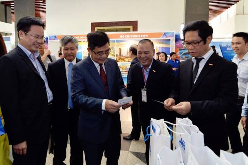 Lãnh đạo Ban Kinh tế Trung ương, VCCI tham dự diễn đàn Kinh tế Đông Nam Bộ lần thứ II năm 2017