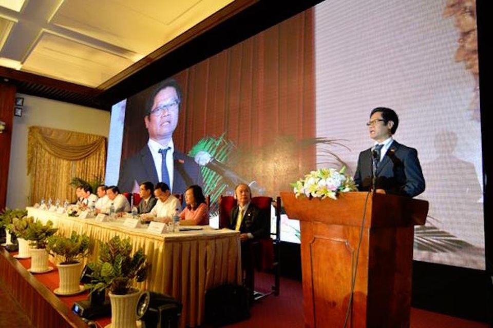 TS Vũ Tiến Lộc thì cho rằng, nếu so sánh với các vùng kinh tế khác trong cả nước thì vùng Đông Nam Bộ có lợi thế hơn hẳn như có đầu tầu rất mạnh là TPHCM