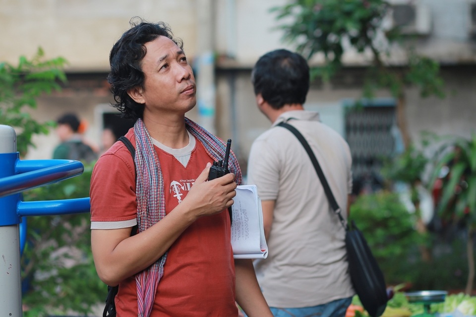 Đạo diễn Mai Thế Hiệp chính thức lên tiếng khi bị tố “ăn cắp bản quyền – chất xám” - 1 Đạo diễn Mai Thế Hiệp gây tiếng vang khi thực hiện bộ phim Có căn nhà nằm nghe nắng mưa, thế nhưng sau 1 tháng vướng phải lùm xùm cùng trợ lý sản xuất về ca khúc nhạc phim trong tác phẩm này.