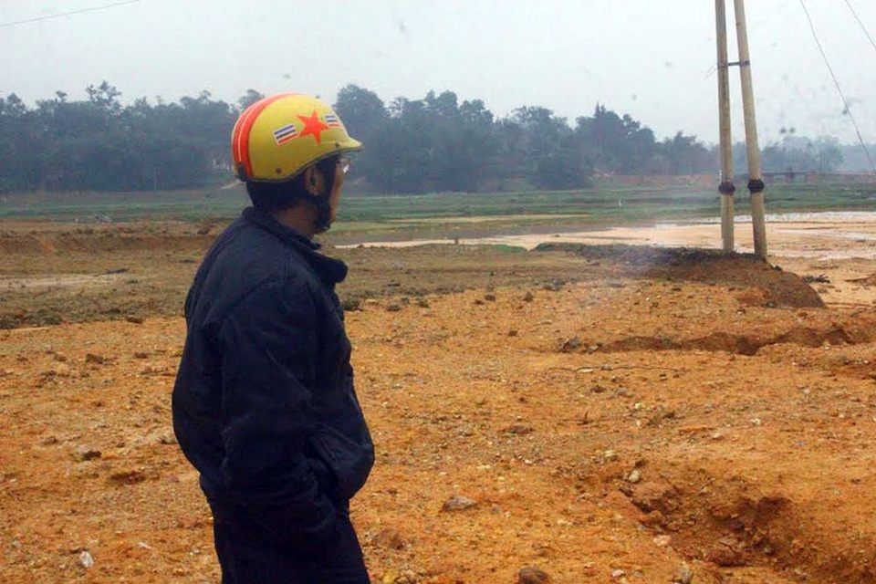 
Người dân cho rằng việc khắc phục diện tích hoa màu bị bùn đất bồi lấp là rất khó.
