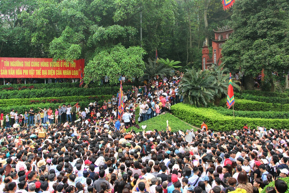 Lễ giỗ Tổ Hùng Vương được tổ chức sớm hơn năm trước 1 tiếng - 1 Lễ giỗ Tổ Hùng Vương được tổ chức sớm hơn năm trước 1 tiếng - 1