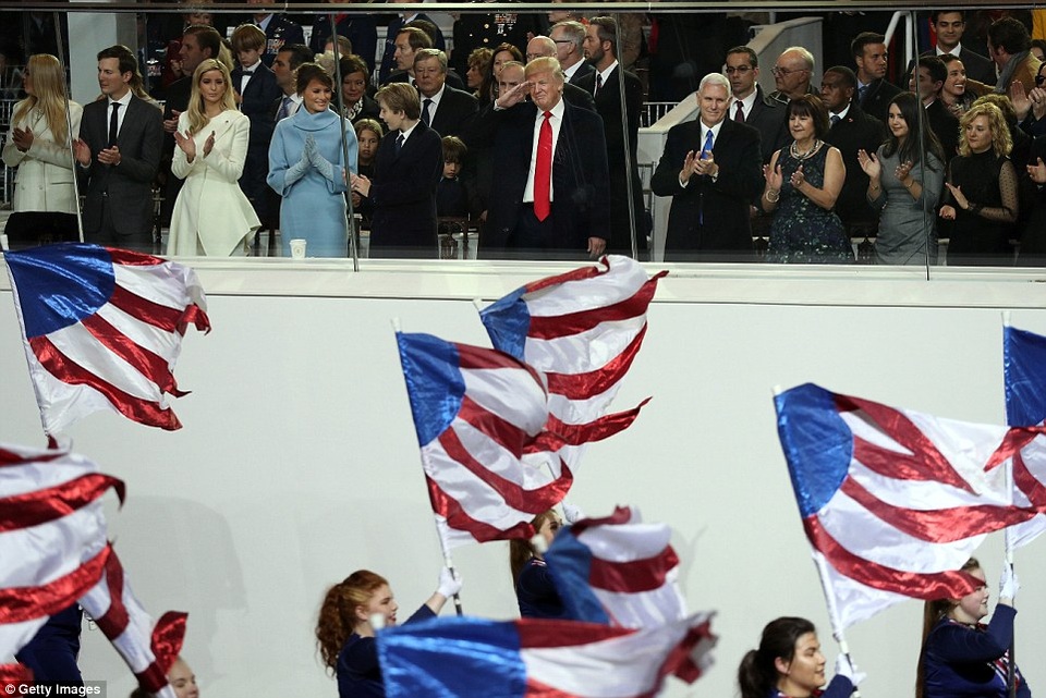 Diễu hành hộ tống tân Tổng thống Trump về Nhà Trắng - 14
(Ảnh: Getty)
