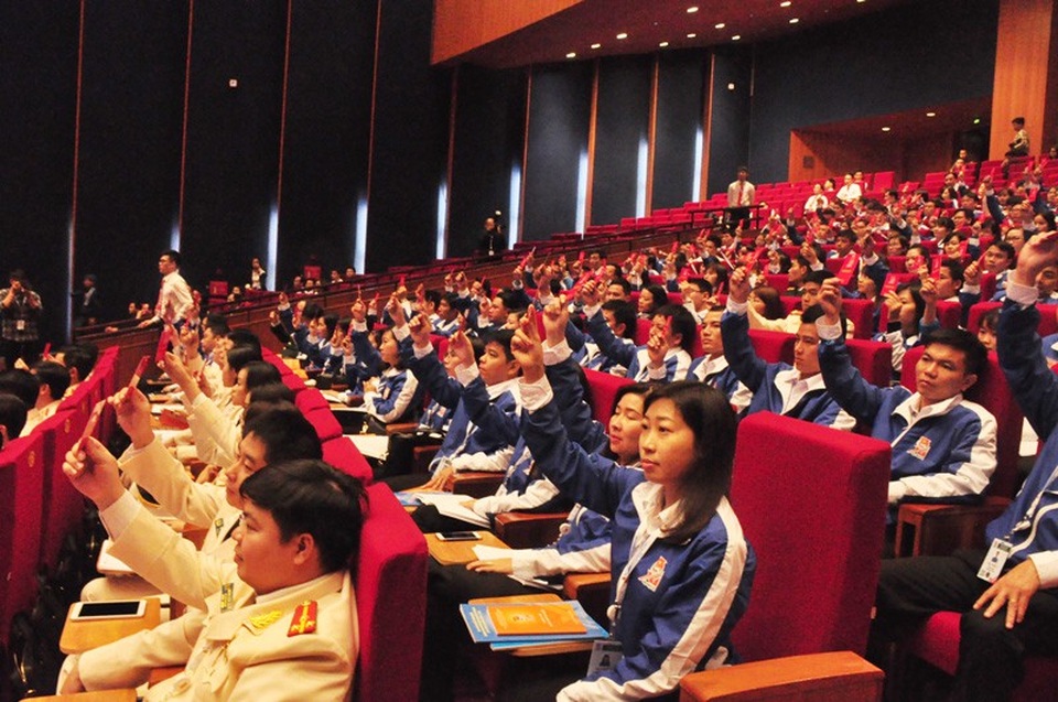 Bí thư Lê Quốc Phong: "Các đại biểu tập trung trí tuệ, sức lực đóng góp cho ĐH Đoàn toàn quốc" - 4
Các đại biểu biểu quyết thông qua chương trình đại hội với tỷ lệ đồng thuận cao.