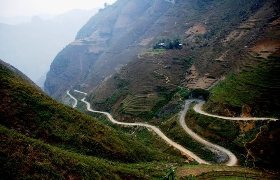5 điểm du lịch ở Việt Nam không dành cho người yếu tim - 3 Mã Pí Lèng được du khách gọi là một trong tứ đại đỉnh đèo tại vùng núi phía Bắc Việt Nam.
