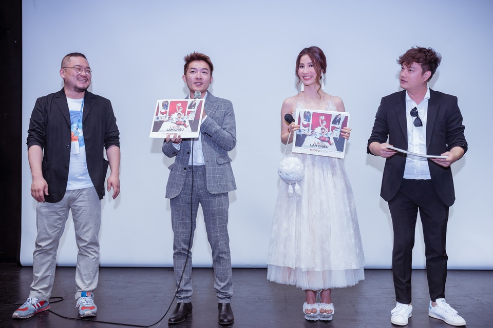 Phim điện ảnh Việt từng thu 38 tỷ “gây sốt” khán giả Hàn Quốc - 6 Bộ ba “Gái già lắm chiêu” cùng có vài phút để trò chuyện và chia sẻ cùng các vị khách.