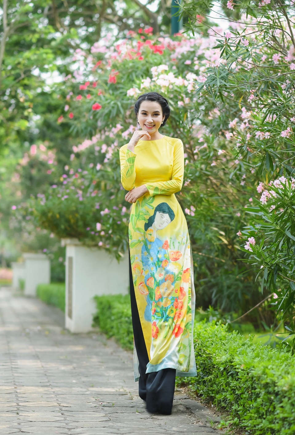Diễn viên chính “13 nữ tử tù” hội ngộ, đọ sắc sau 8 năm - 14 Diễn viên chính “13 nữ tử tù” hội ngộ, đọ sắc sau 8 năm - 14